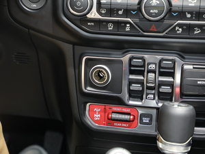 20202.0T Rubicon Recon TӢ  п؅^