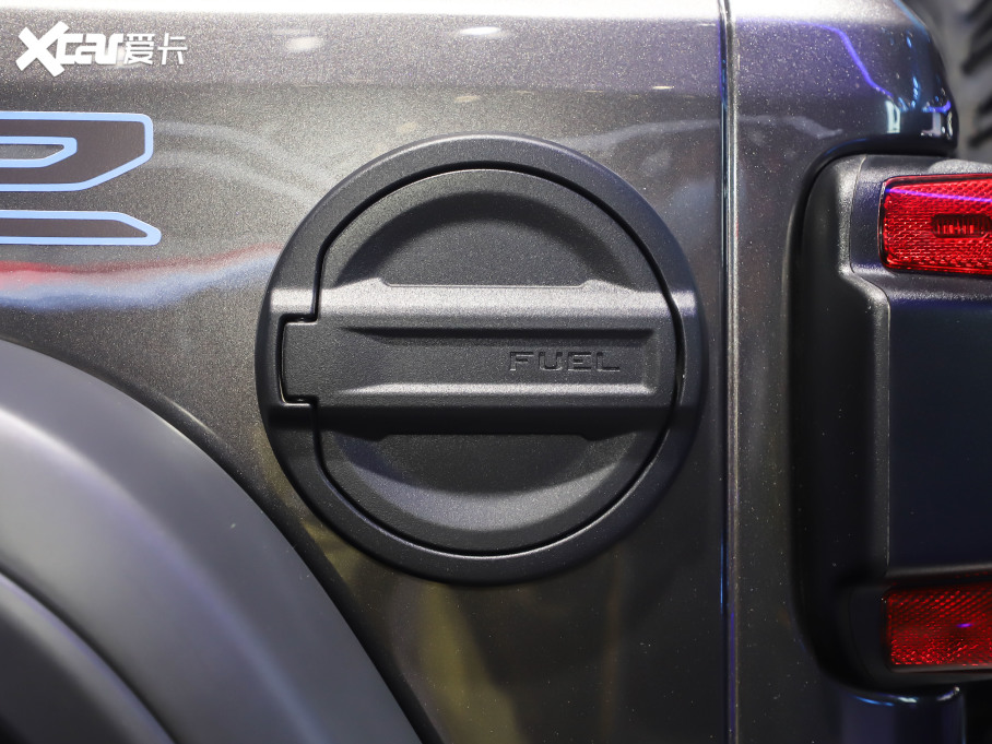 2021RԴ 4xe Off-Roader