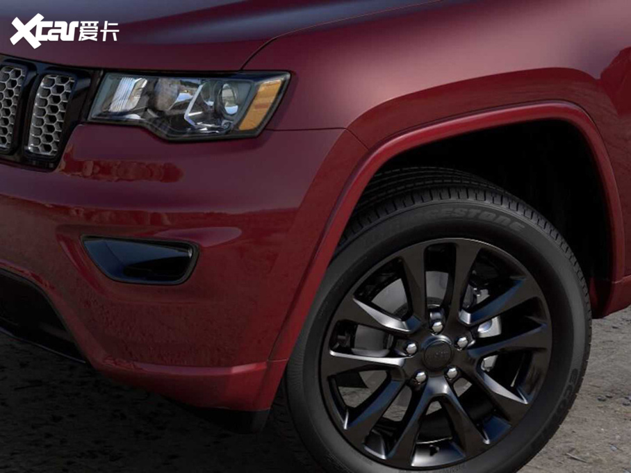 2021������Z��(�M��) Laredo X