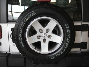 2010款3.8L 两门Rubicon 备胎