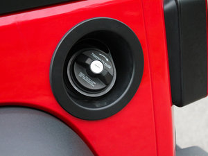 2011款3.8L 四门版 Rubicon 油箱盖