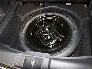 2011款2.4L 豪华导航版 备胎