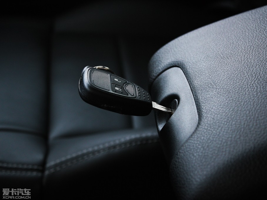 2012R 3.6L T Rubicon