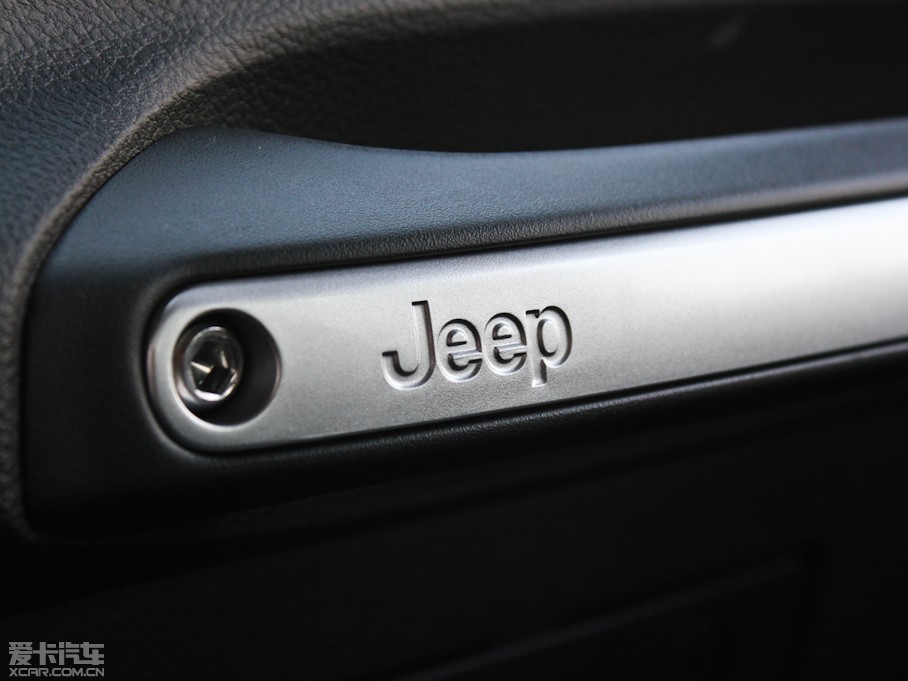 2012R 3.6L T Rubicon