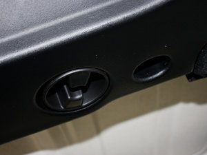 2012款3.6L 两门版 Sahara 空间座椅
