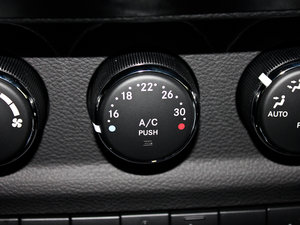 20123.6L T Sahara п؅^