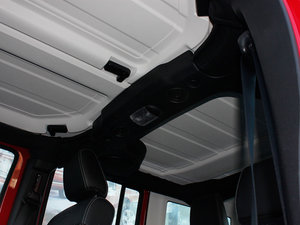 2012款3.6L 四门版 Rubicon 空间座椅