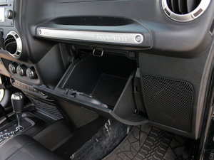 2012款3.6L 四门版 Sahara 空间座椅