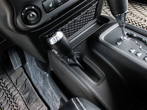 20123.6L T Sahara п؅^(q)