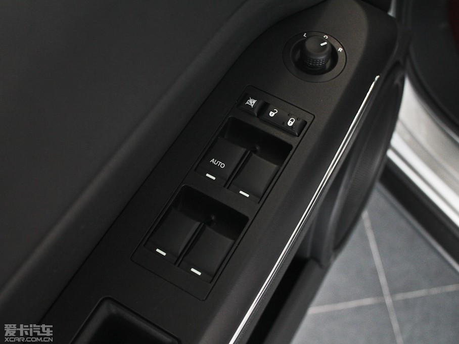 2012ָ(M(jn)) 2.4L (q)A