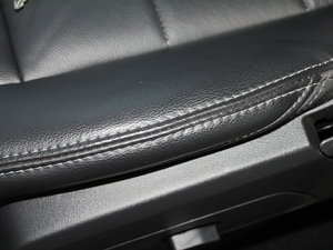 2012款2.4L 四驱豪华版 空间座椅