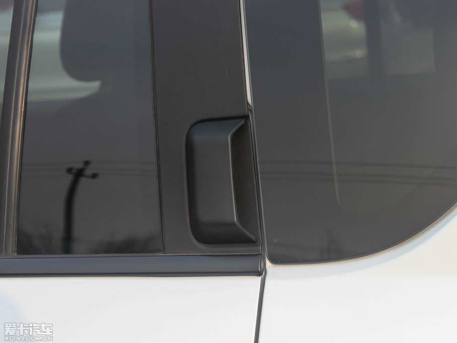 2013��ָ����(�M��) 2.4L ����źڌ�����