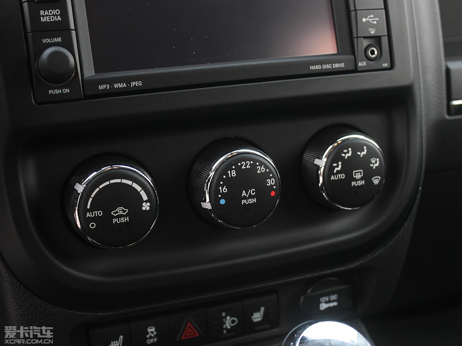 2013��ָ����(�M��) 2.4L ����źڌ�����