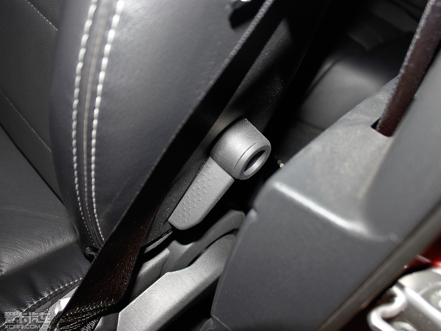 2013ָ(M(jn)) 2.0L (q)źںA