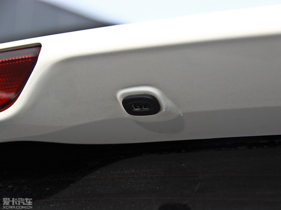 2013��ָ����(�M��) 2.0L ����źں��A��