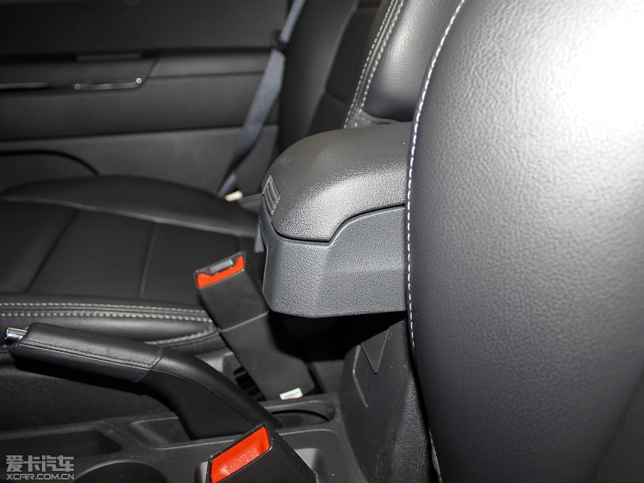 2013ָ(M) 2.0L źںA