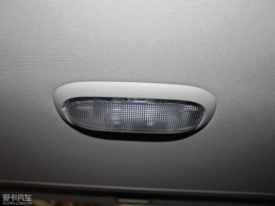 2013��ָ����(�M��) 2.0L ����źں��A��