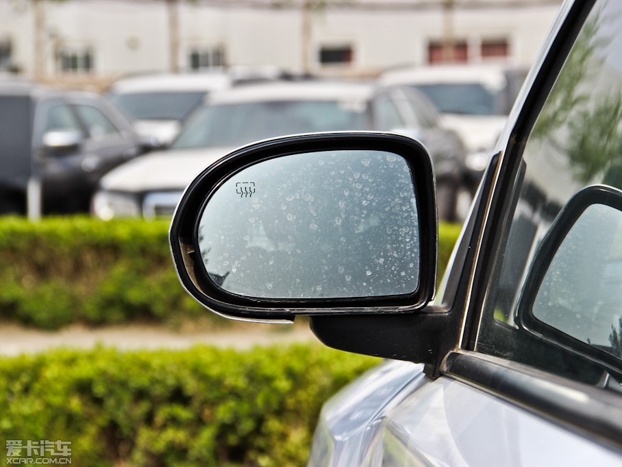 2013ָ(M) 2.0L źںA