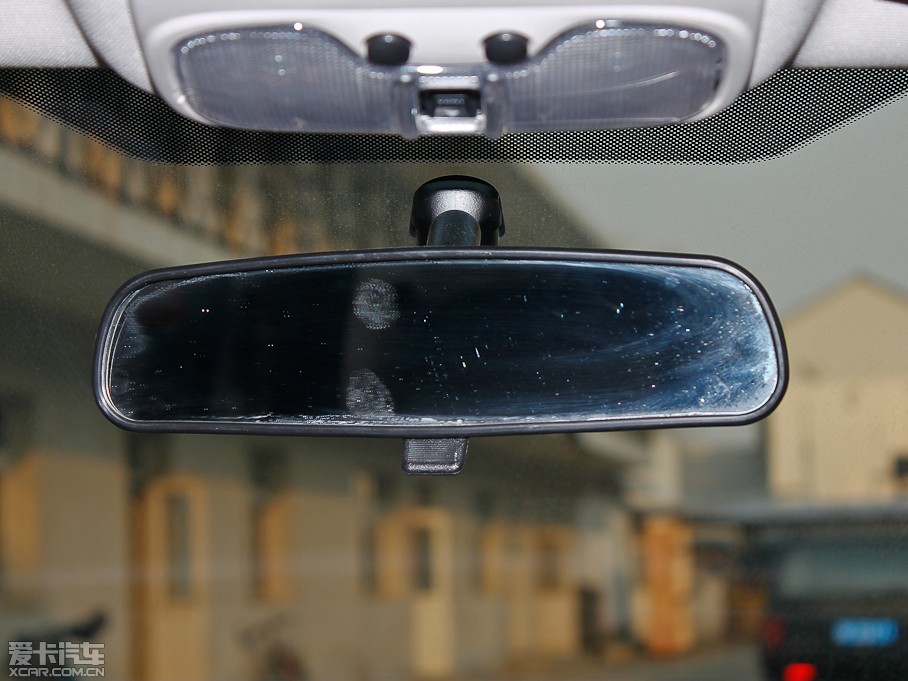 2013ָ(M(jn)) 2.0L (q)źںA