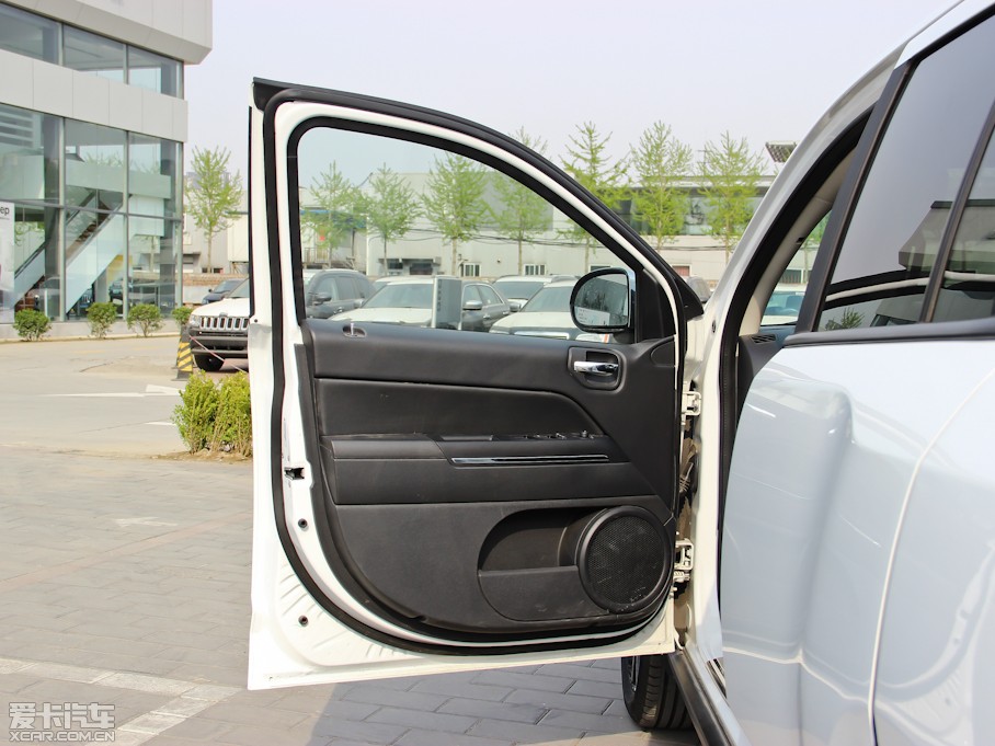 2013ָ(M(jn)) 2.0L (q)źںA