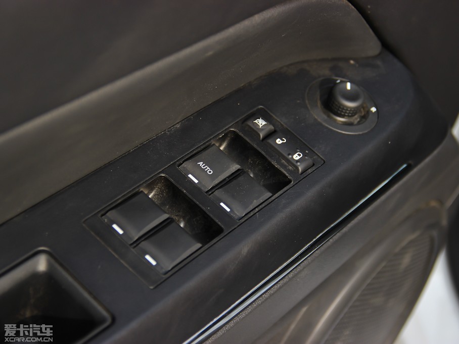 2013ָ(M) 2.0L źںA