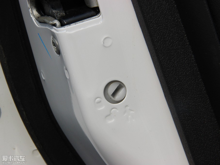 2013��ָ����(�M��) 2.0L ����źں��A��