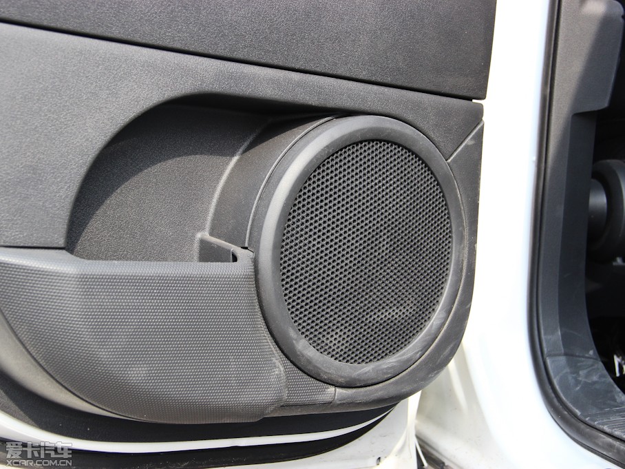 2013��ָ����(�M(j��n)��) 2.0L ���(q��)�źں��A��