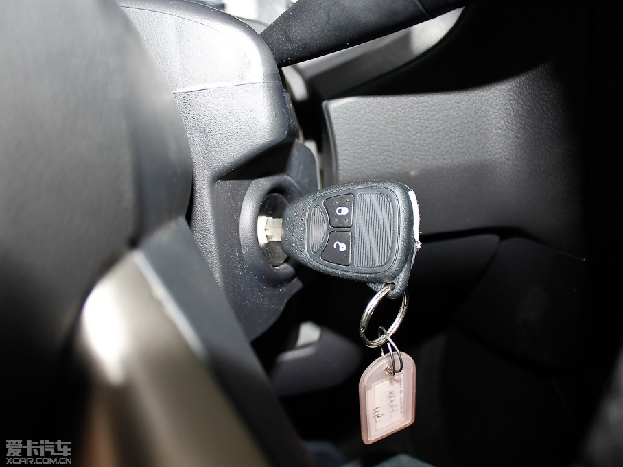 2013��ָ����(�M��) 2.0L ����źں��A��