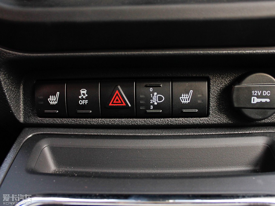 2013ָ(M(jn)) 2.0L (q)źںA