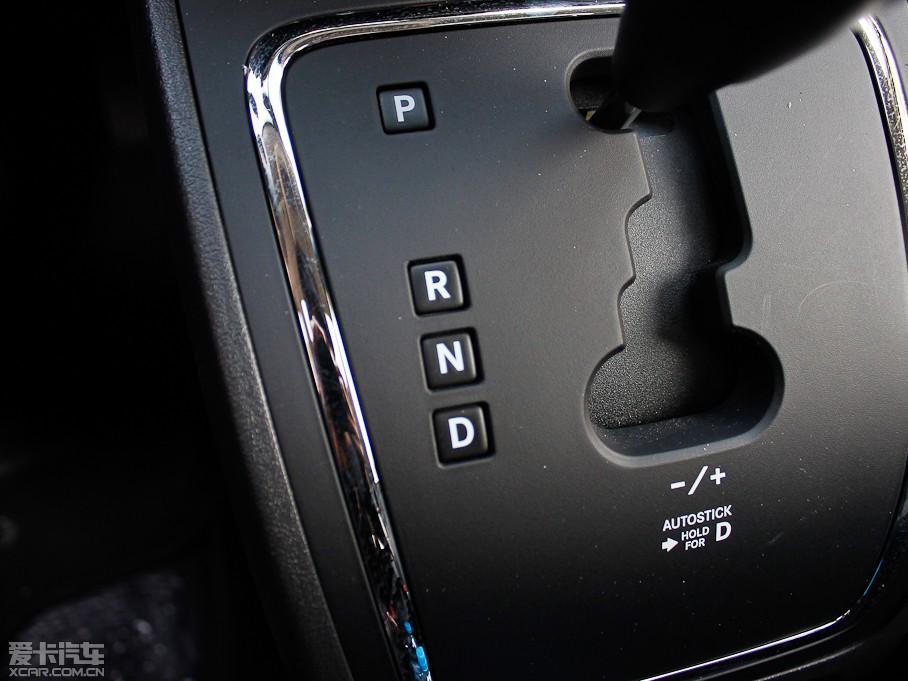 2013��ָ����(�M��) 2.0L ����źں��A��