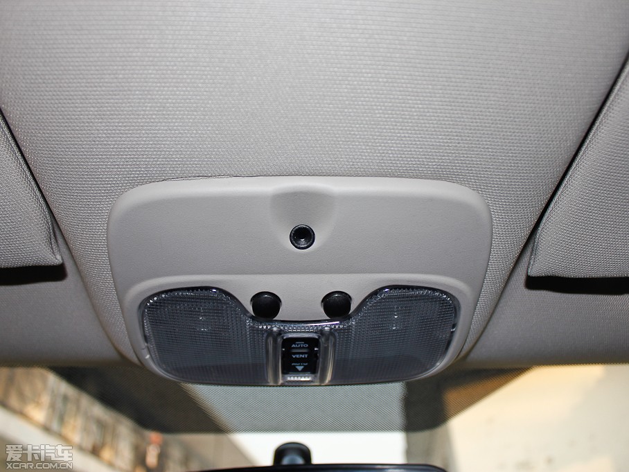 2013ָ(M) 2.0L źںA