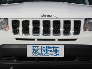 2013款2.4L 四驱豪华版 中网