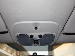 2013款2.0L 两驱豪华版 中控区