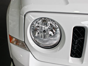 2013款2.4L 四驱炫黑运动版 细节外观