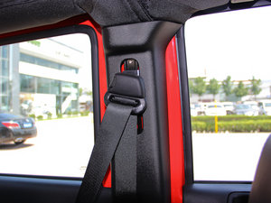 2013款3.6L 四门版 Sahara 空间座椅