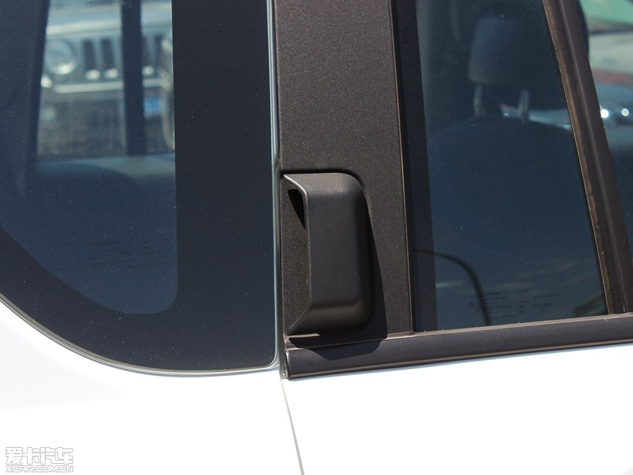 2014��ָ����(�M��) 2.0L ����\�Ӱ�