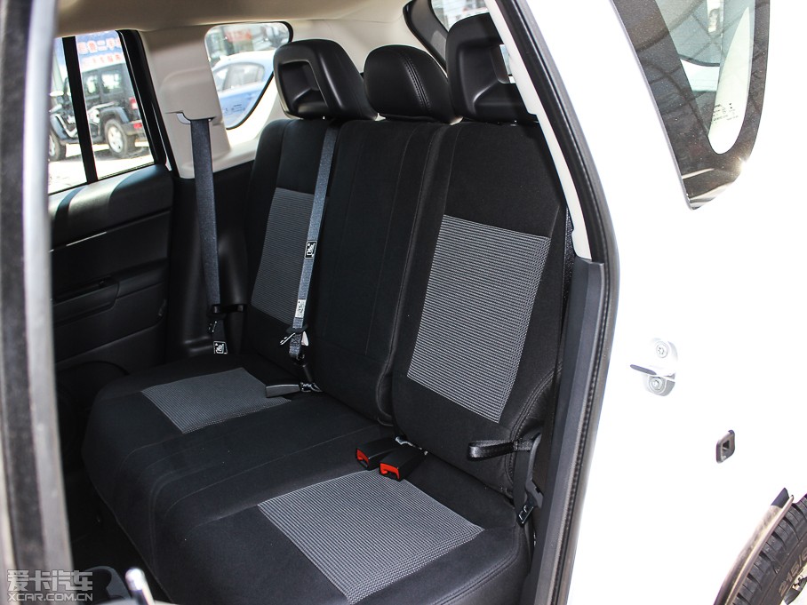 2014��ָ����(�M��) 2.0L ����\�Ӱ�