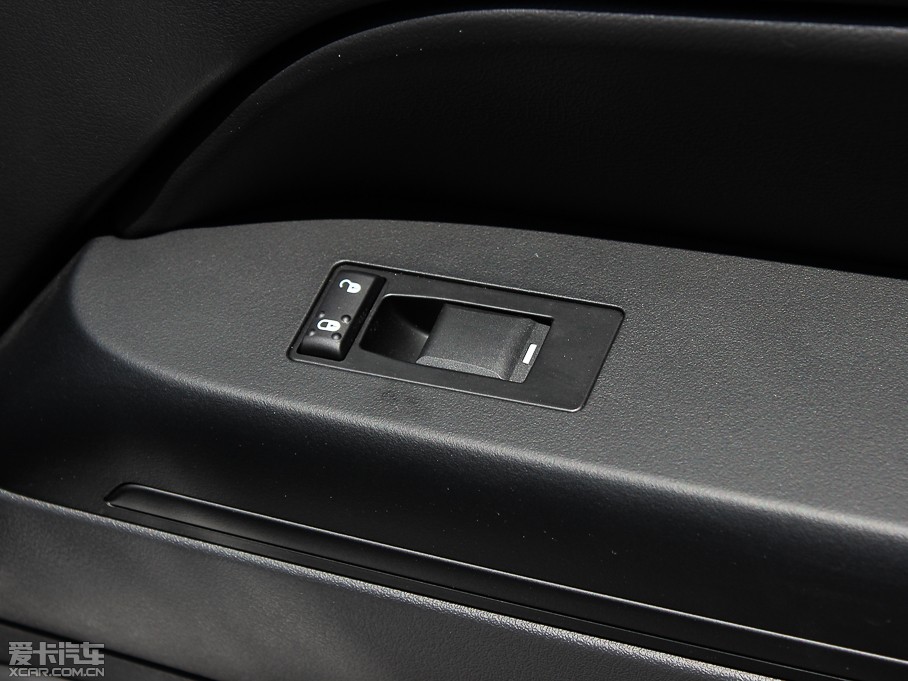 2014��ָ����(�M��) 2.0L ����\�Ӱ�