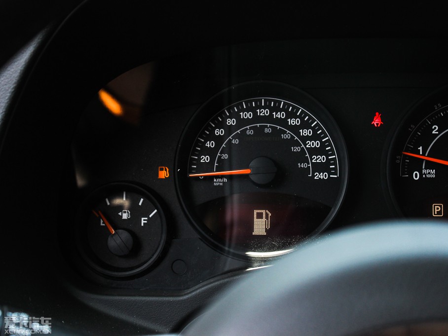 2014��ָ����(�M��) 2.0L ����\�Ӱ�