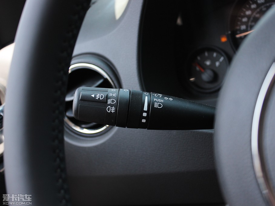 2014��ָ����(�M��) 2.0L ����\�Ӱ�