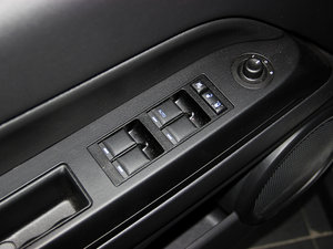 2014Ŀ 2.0L Mȡ п؅^