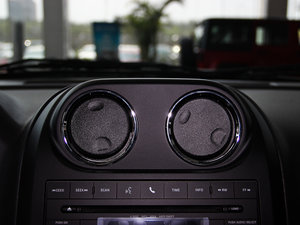 2014Ŀ 2.0L Mȡ п؅^