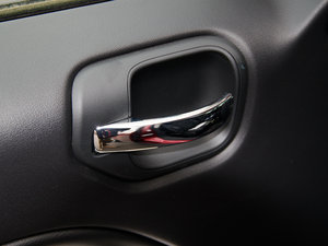 2014Ŀ 2.0L 򌾫Ӣ g