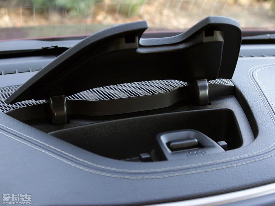 2014�����ɹ�(�M��) 2.4L ���а�