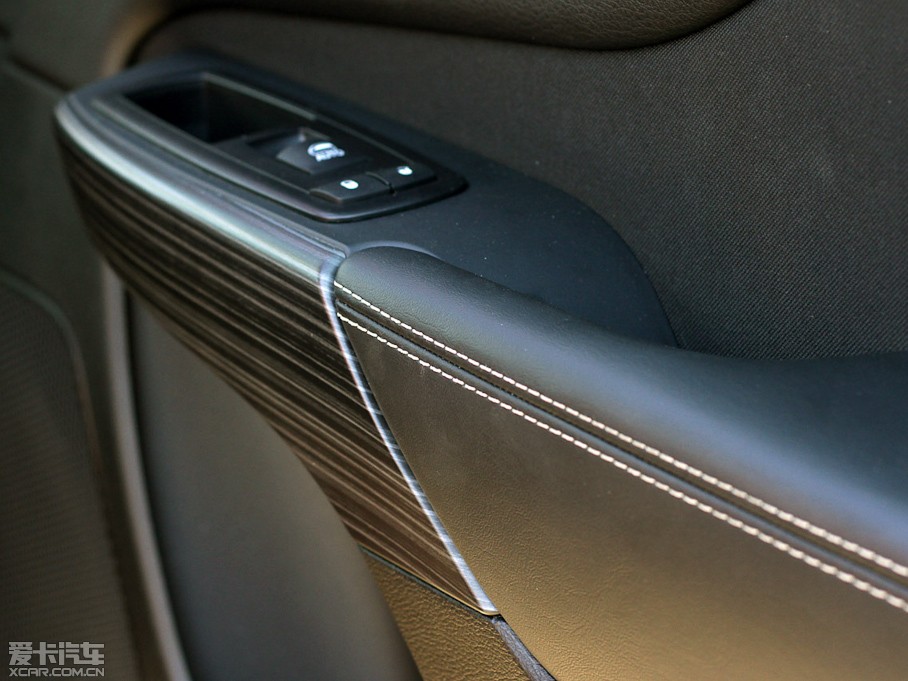 2014�����ɹ�(�M(j��n)��) 2.4L ���а�