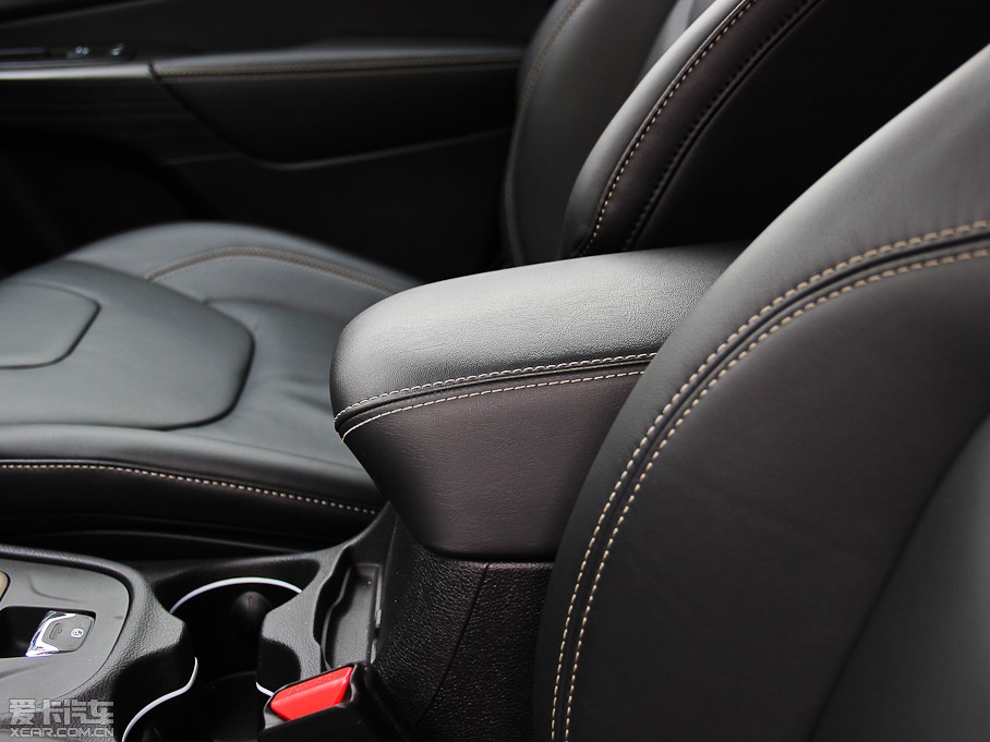 2014�����ɹ�(�M��) 2.4L ���A��