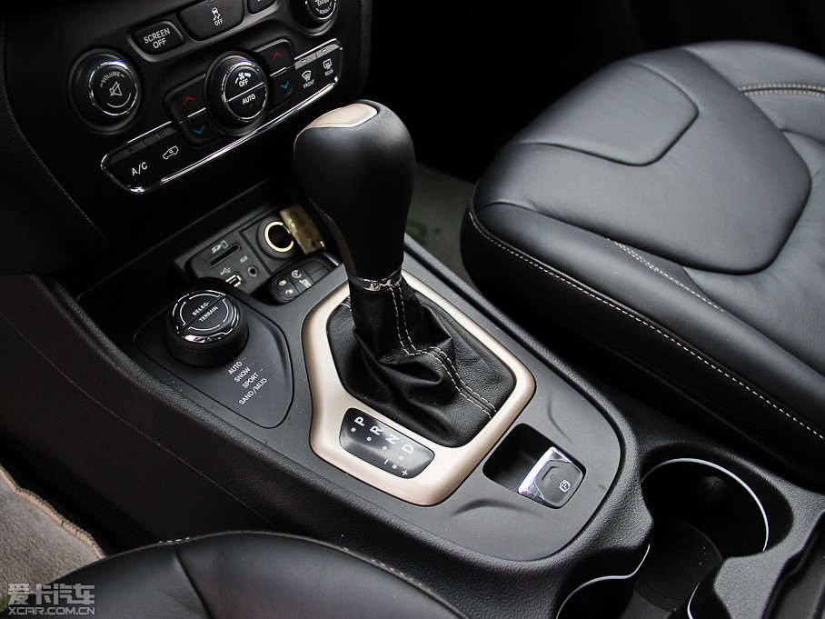 2014�����ɹ�(�M��) 2.4L ���A��