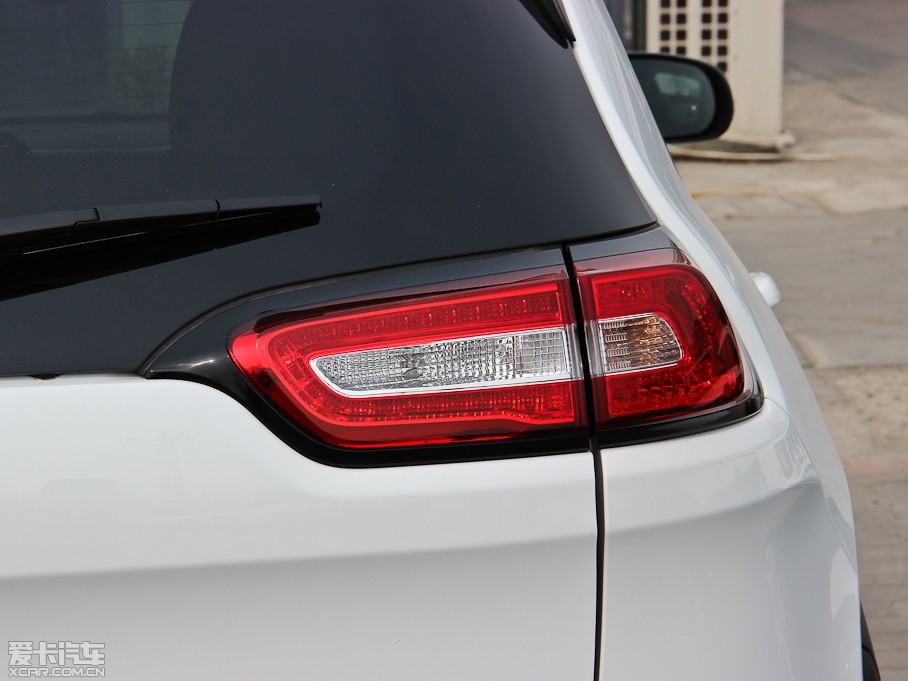 2014�����ɹ�(�M��) 2.4L ���A��