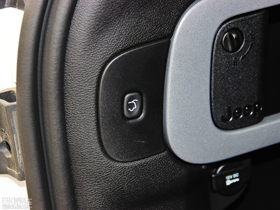 2014�����ɹ�(�M��) 2.4L ���A��