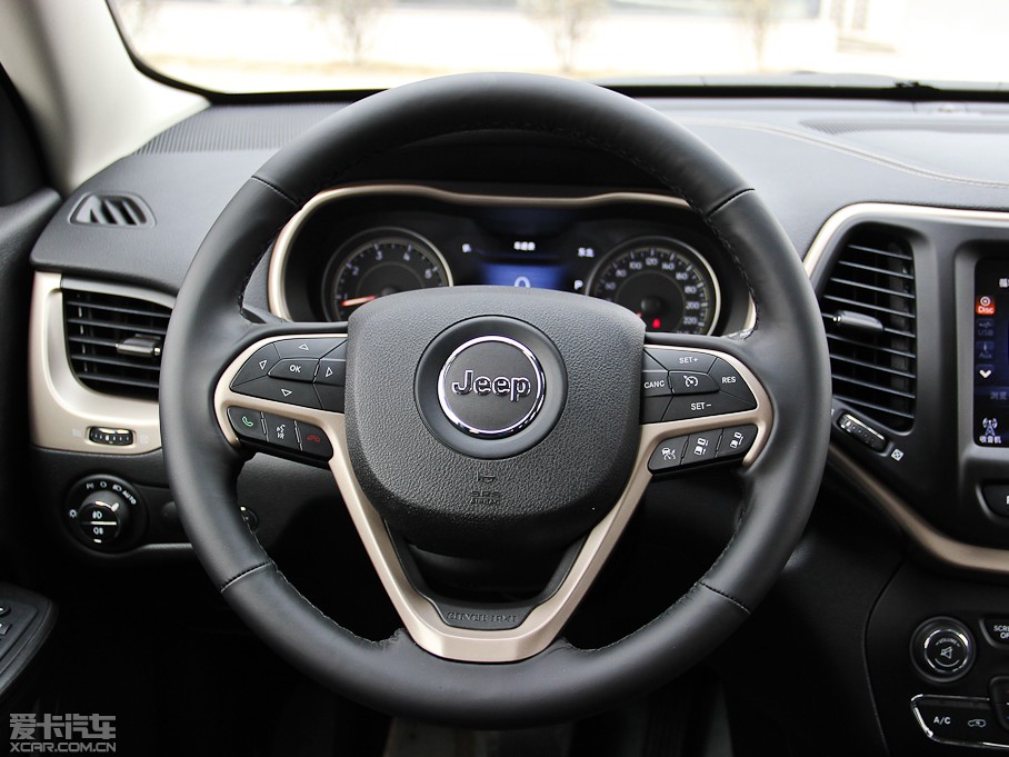 2014�����ɹ�(�M(j��n)��) 2.4L ���A��